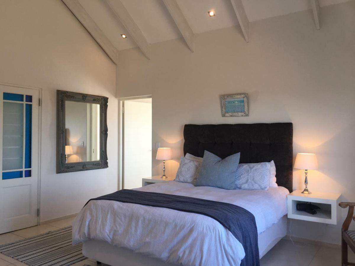 לאנגבאן Perfect 10 - 10 To 13 Sleeper Luxury Holiday Home Breakage Deposit Of R2500 Per Weekend Lease מראה חיצוני תמונה
